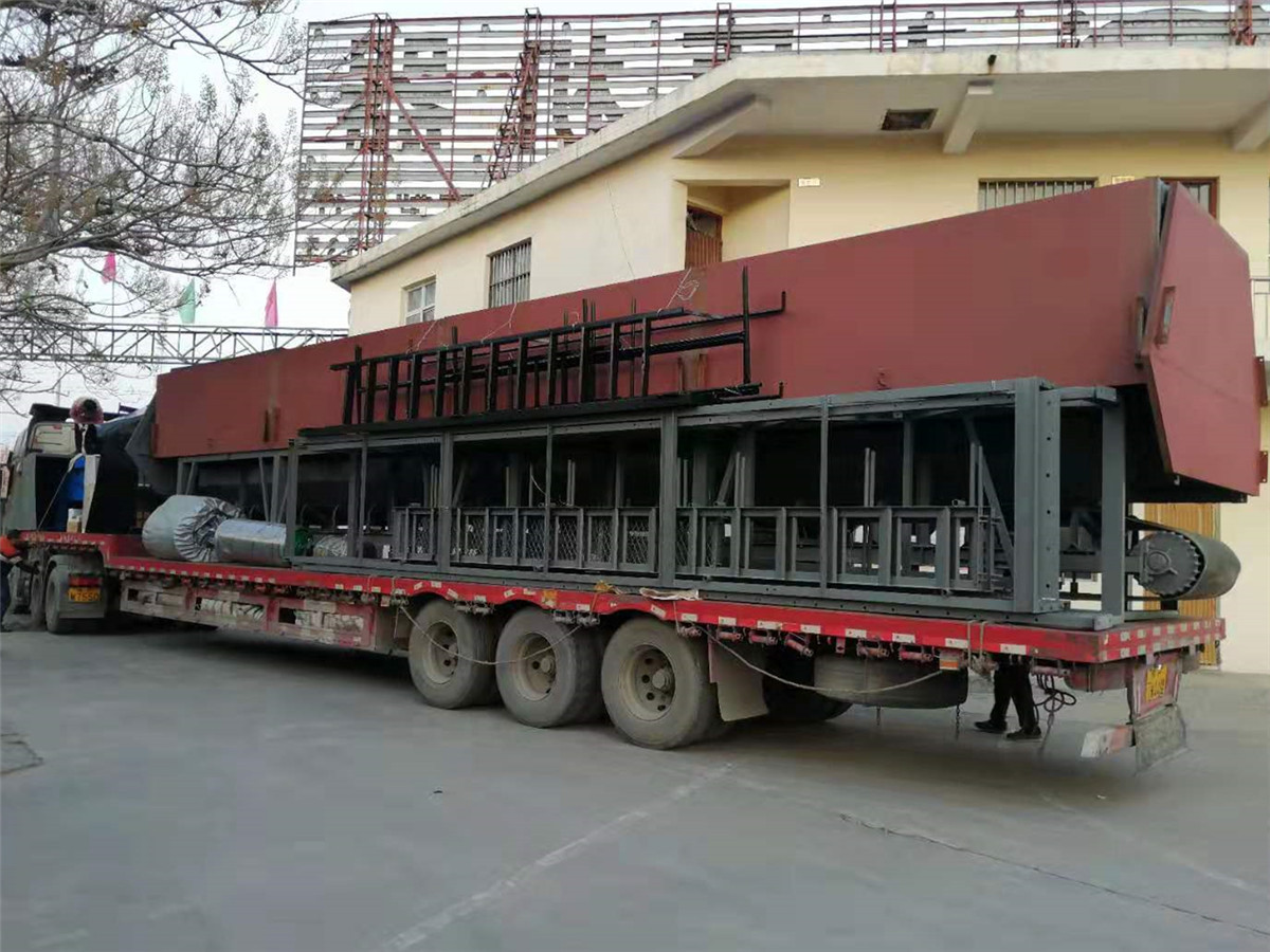 建安中原機(jī)器雙線振動(dòng)攪拌設(shè)備裝車(chē)發(fā)貨